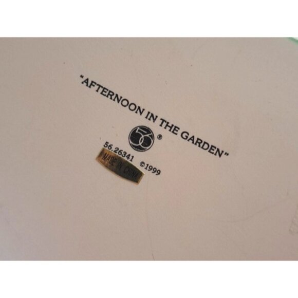 Department 56 Afternoon in the Garden Snowbunnies 1999 Tree & Bench Village - Picture 6 of 6